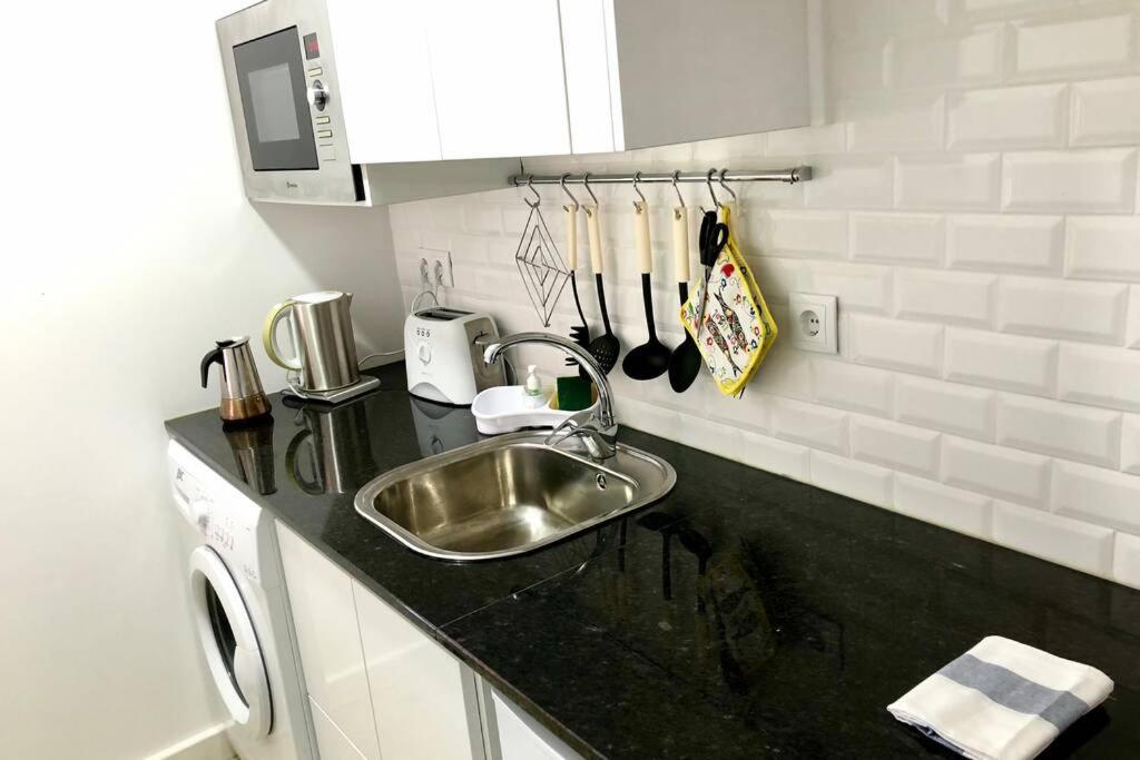 32 2 - Heart Of Lisbon Private Apartment, Bairro Alto المظهر الخارجي الصورة