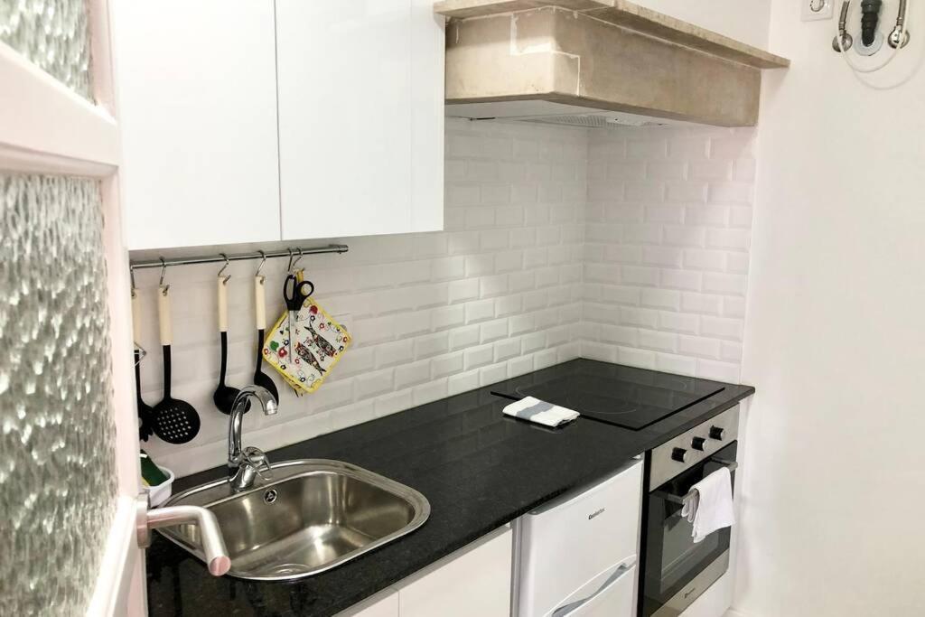 32 2 - Heart Of Lisbon Private Apartment, Bairro Alto المظهر الخارجي الصورة