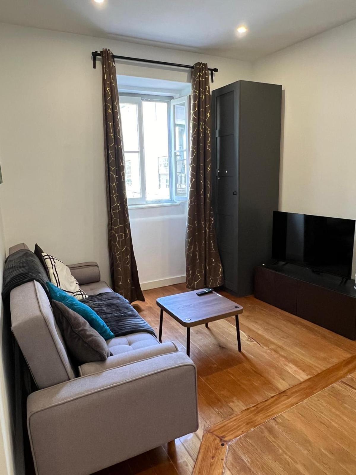 32 2 - Heart Of Lisbon Private Apartment, Bairro Alto المظهر الخارجي الصورة